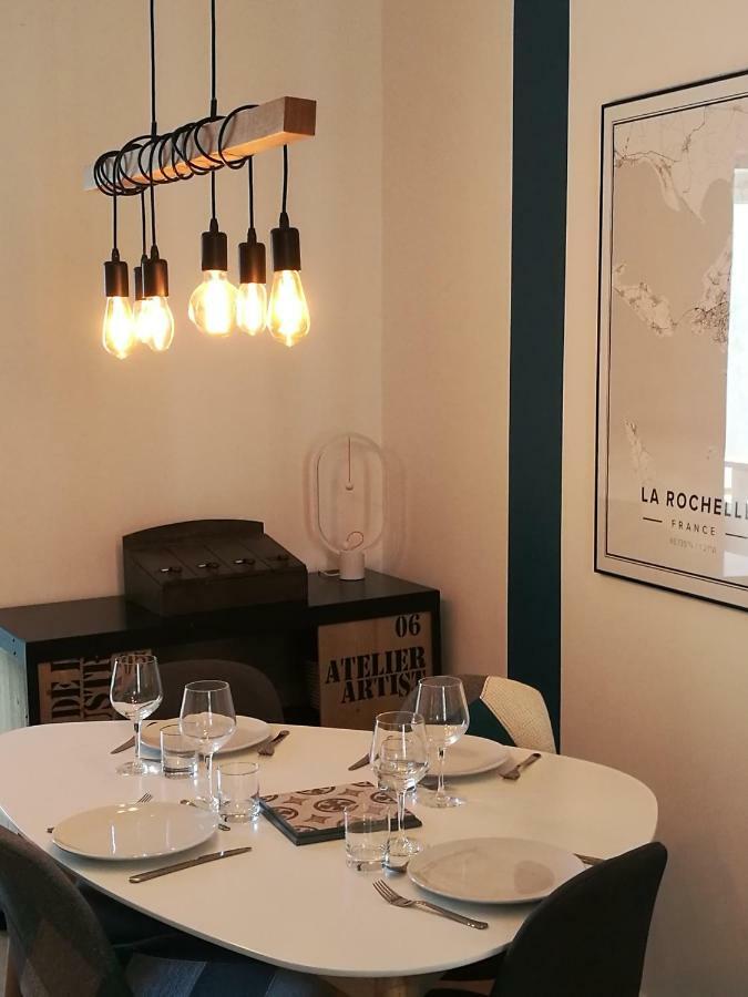 The Clock House, 3 Etoiles Lejlighed La Rochelle  Eksteriør billede